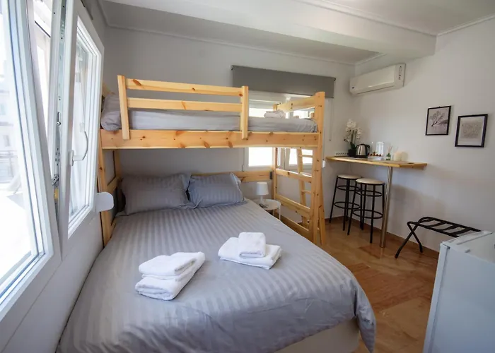 Birdhouse Apartment Athens
