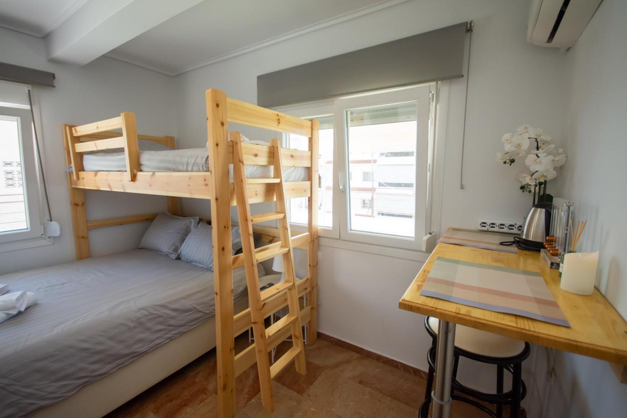 Birdhouse Apartment Athens